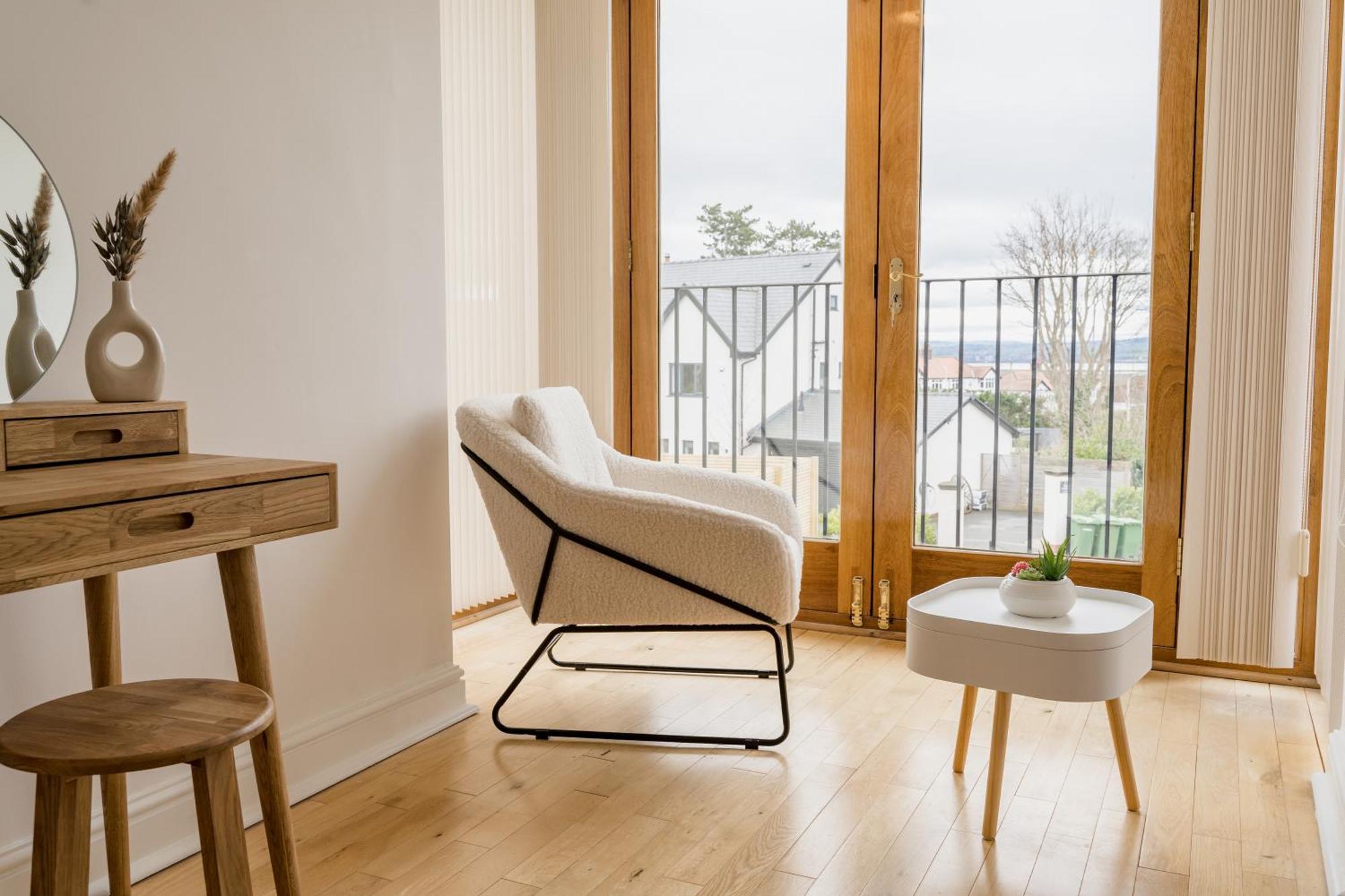 Beautifully Done 5 Bed Barn Conversion In Heswall - Sleeps Up To 10 Экстерьер фото